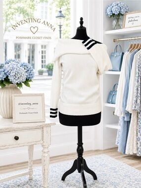 TOMMY HILFIGER Off-White Sweater w/Navy Blue Stripes with added Sparkling